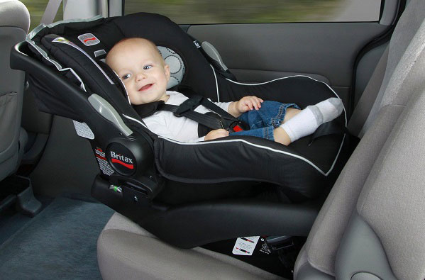 silla de bebé para auto/ 