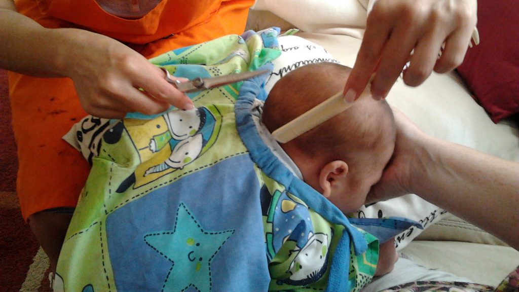 , caída de cabello en bebes, se le puede cortar el pelo a un bebé